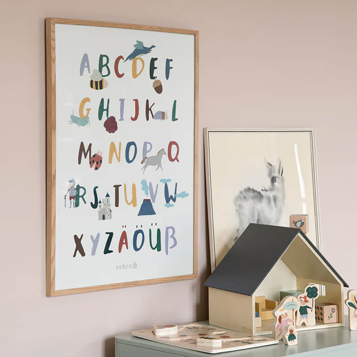 Sebra Alphabet - Plakat, Pixie/Dragon
