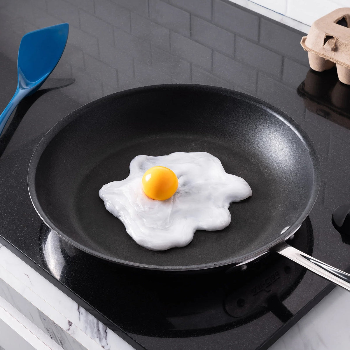 Thinking Putty Eggcellent
